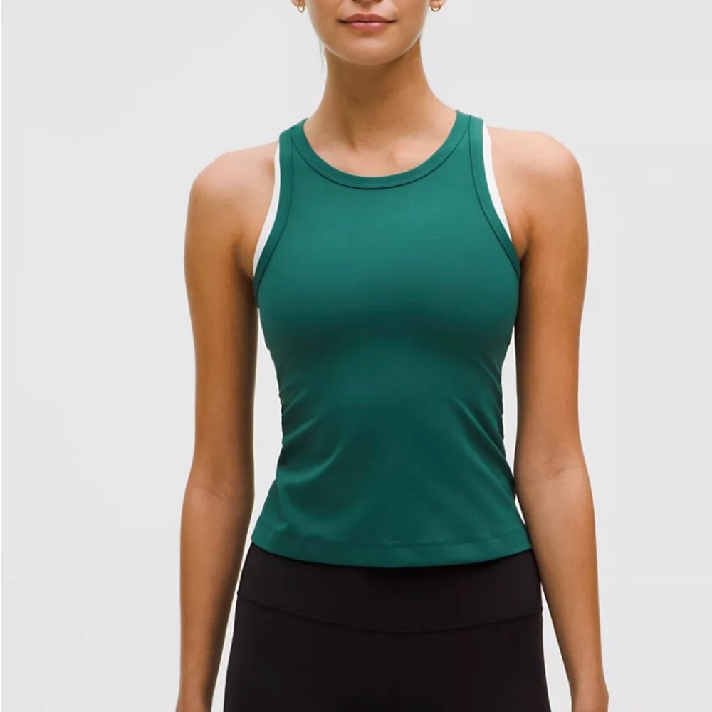 NWOT lululemon Align Waist-Length Racerback Tank Top. It’s in the size 6